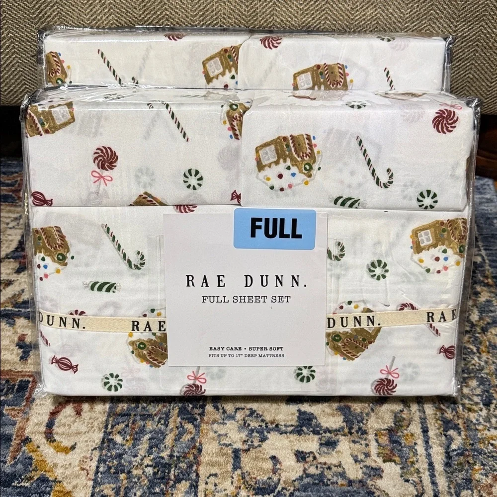 NWT Rae Dunn Holiday Print Full Sheet Set - White and Green CANDYLAND